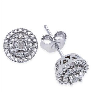 RH Macy & Co Bridge Diamond 1/10 CTTW Earrings